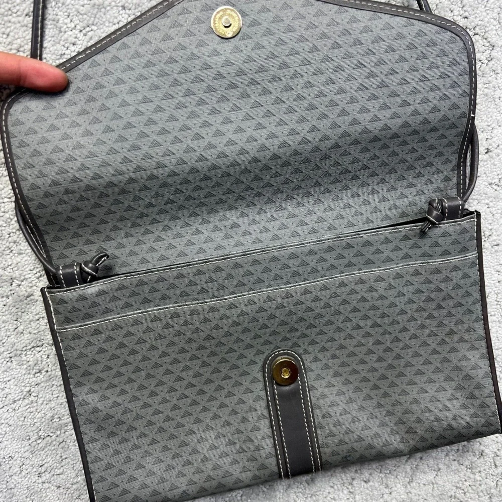 VTG‎ 80s Liz Claiborne Crossbody Bag Grey Geometric Triangle Print Leather Trim